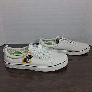 National Geographic Collaboration White Sneakers With Gecko